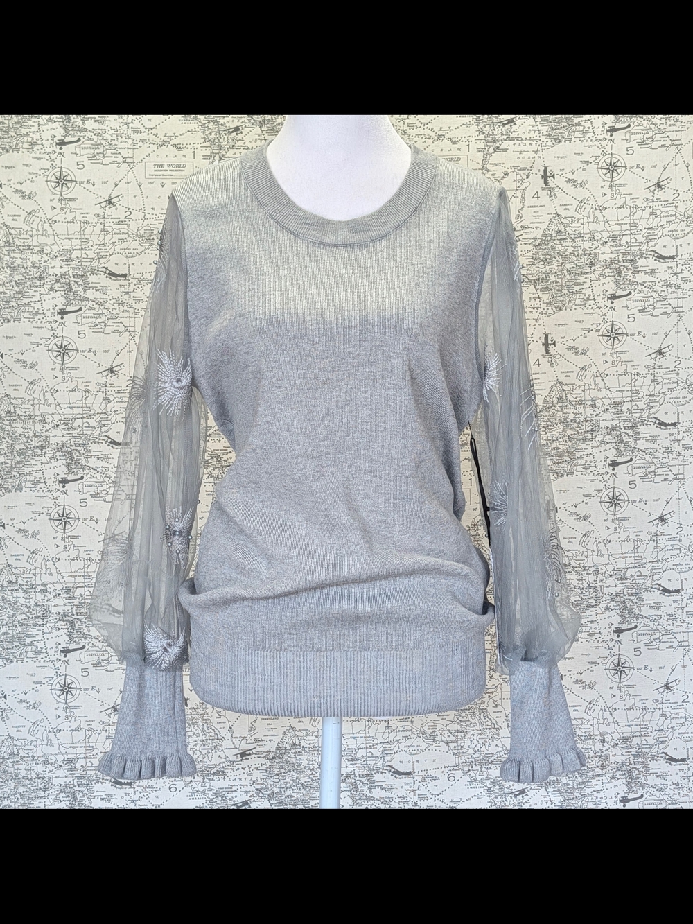 NWT Ava Rose Grey Mesh Beaded Puff Sleeve Sweater Size Medium